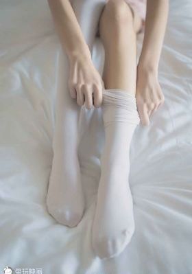 女仆～淫辱の教室蜜臀av小说_4K免费观看韩国