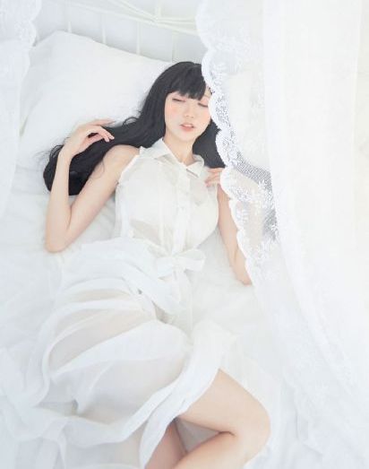 美女裸体玩尿口视频在线观看_720高清免费观看